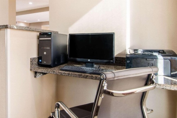 Comfort Inn & Suites Junction City - near Fort Riley image 29